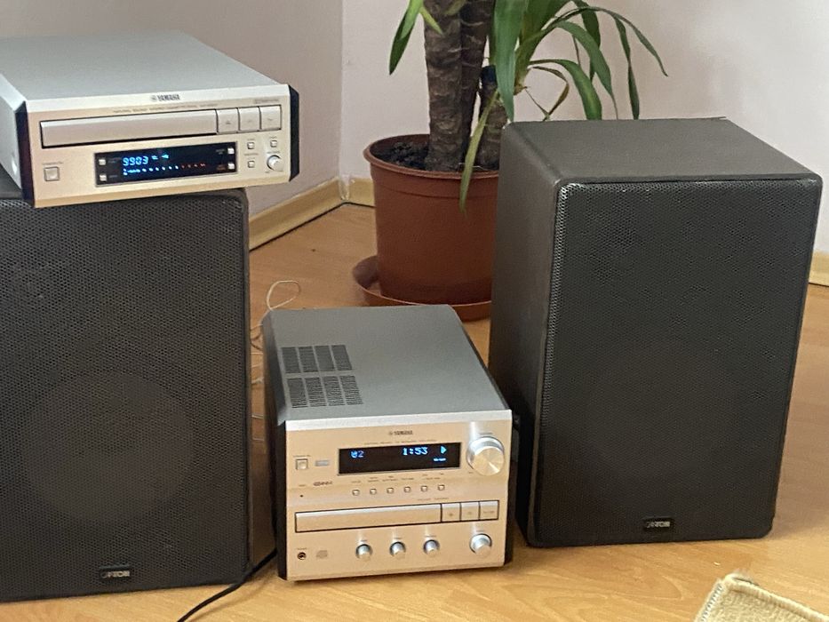 Музыкальный центр Yamaha CRX-E300