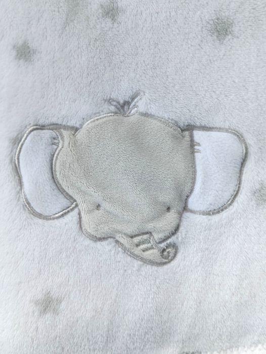 Manta infantil, branca com carinha de elefante