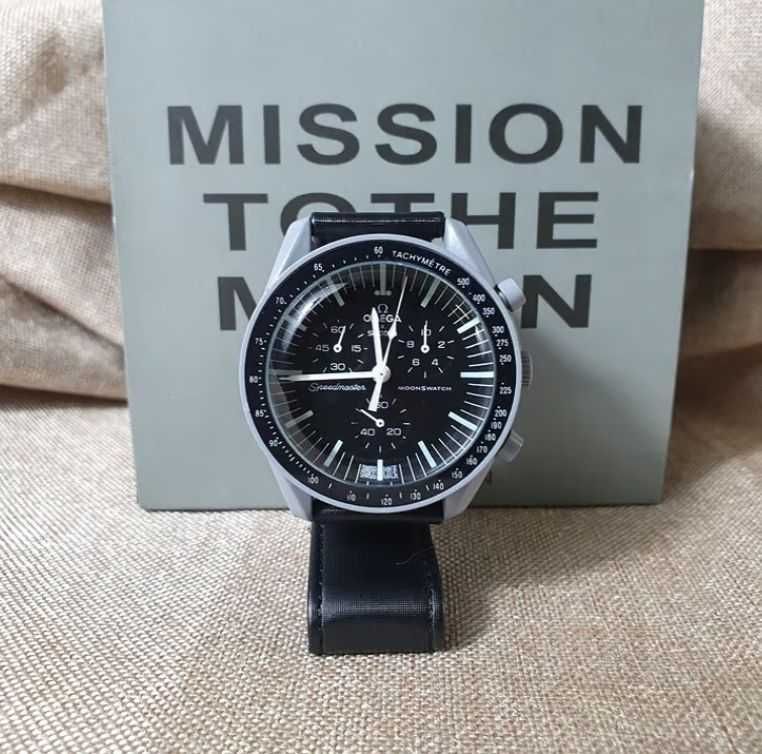 Swatch x Omega Bioceramic Moonswatch Mission to the Moon SO33M100