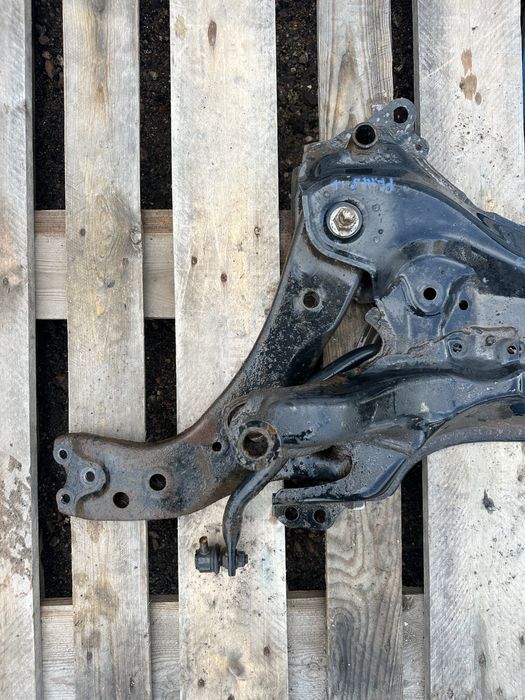 Підрамник передній, балка передня Toyota Prius 30 1.8 2010-2015