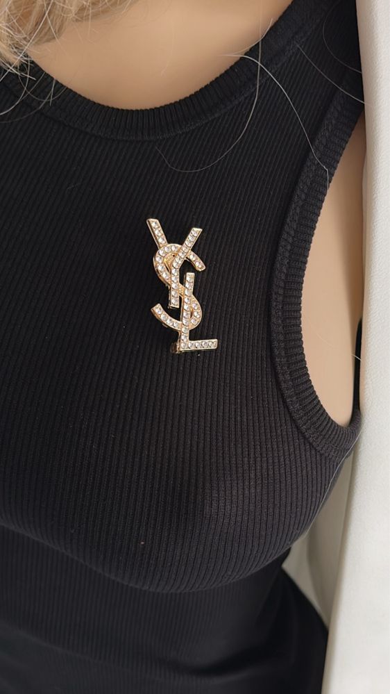 Broszka z cyrkoniami YSL – elegancki ,luksusowy dodatek, nowa