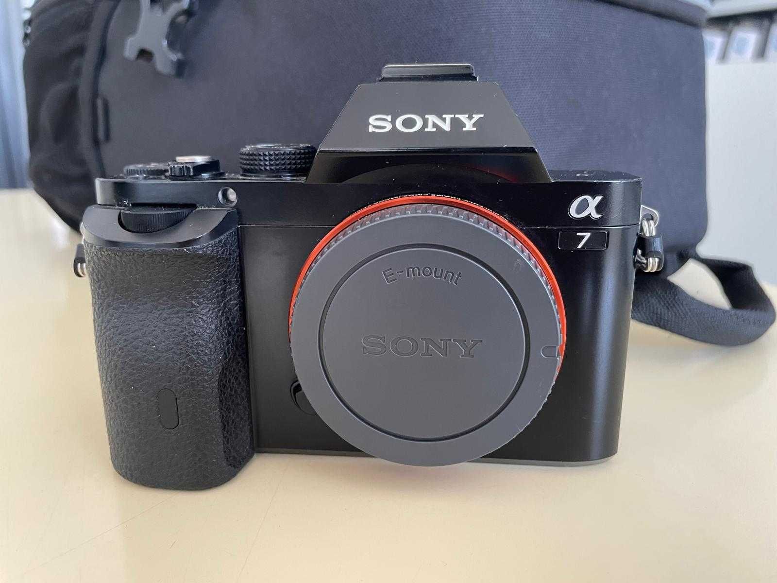 SONY A7 FULL FRAME; 3 BATERIAS (CARREGÁVEIS); CARREGADOR