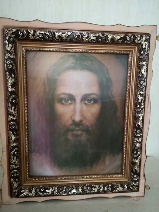 Сучасна ікона у киоті