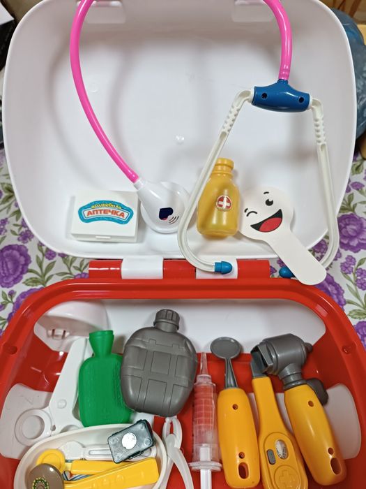 Чемодан "Маленький доктор"  ТехноК (медицинский набор доктора)