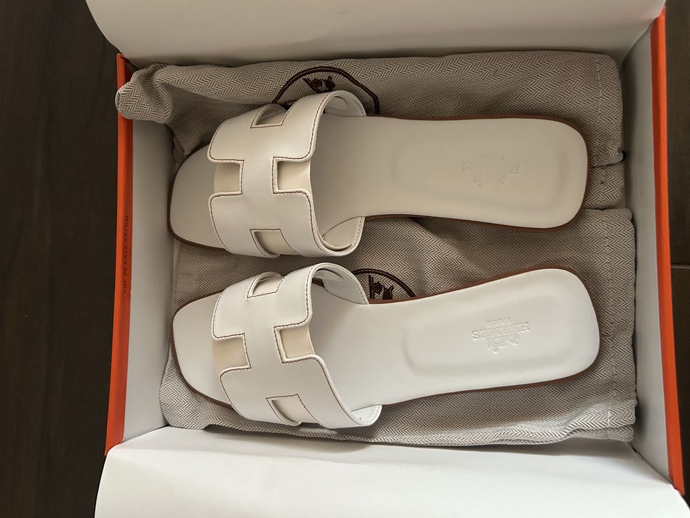 Klapki Hermes laczki made in italy skorzane biale skora oran 39 nowe