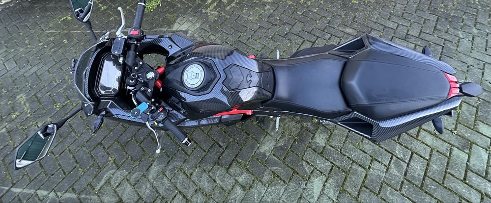 Mitt 125 GP Carbon