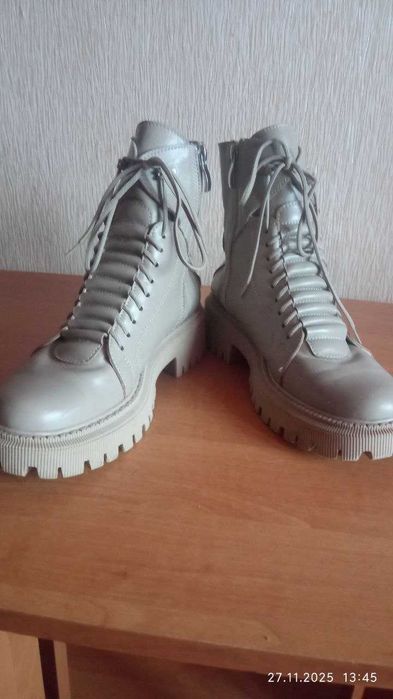 Продам жіночі черевики