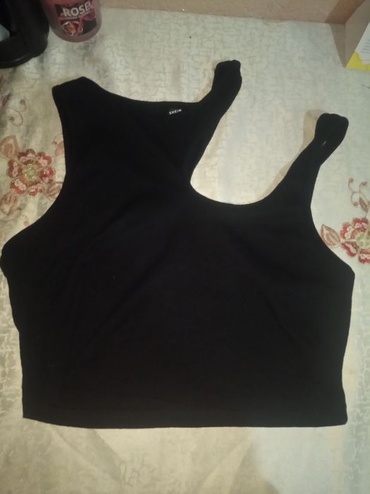 Чорний жіночий топ