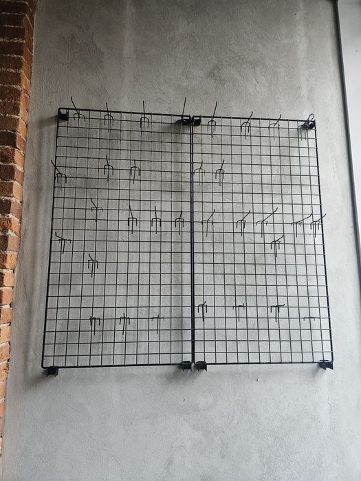 Krata kratka ekspozycyjna 120x65 4 sztuki plus zawieszki