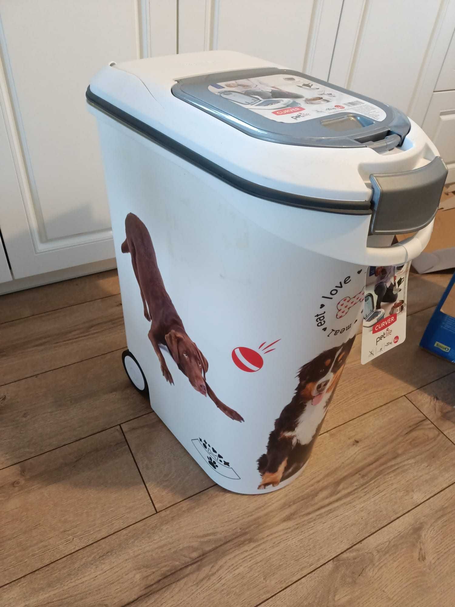 Kurwer pojemnik na karmę 54l /20kg