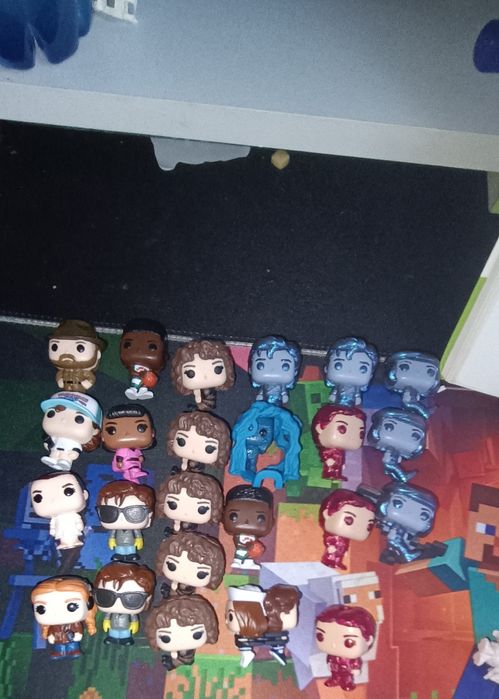 Фігурки дуже дивні дива