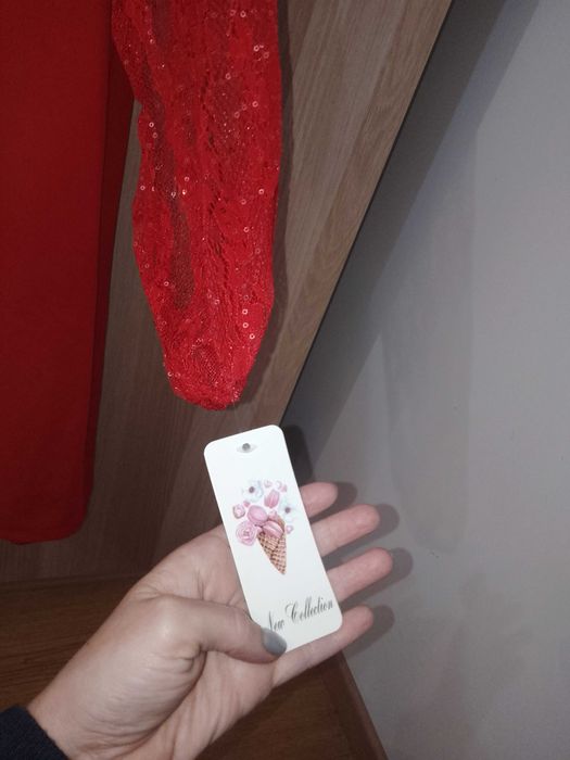 Vestido vermelho novo com etiqueta, para o Natal