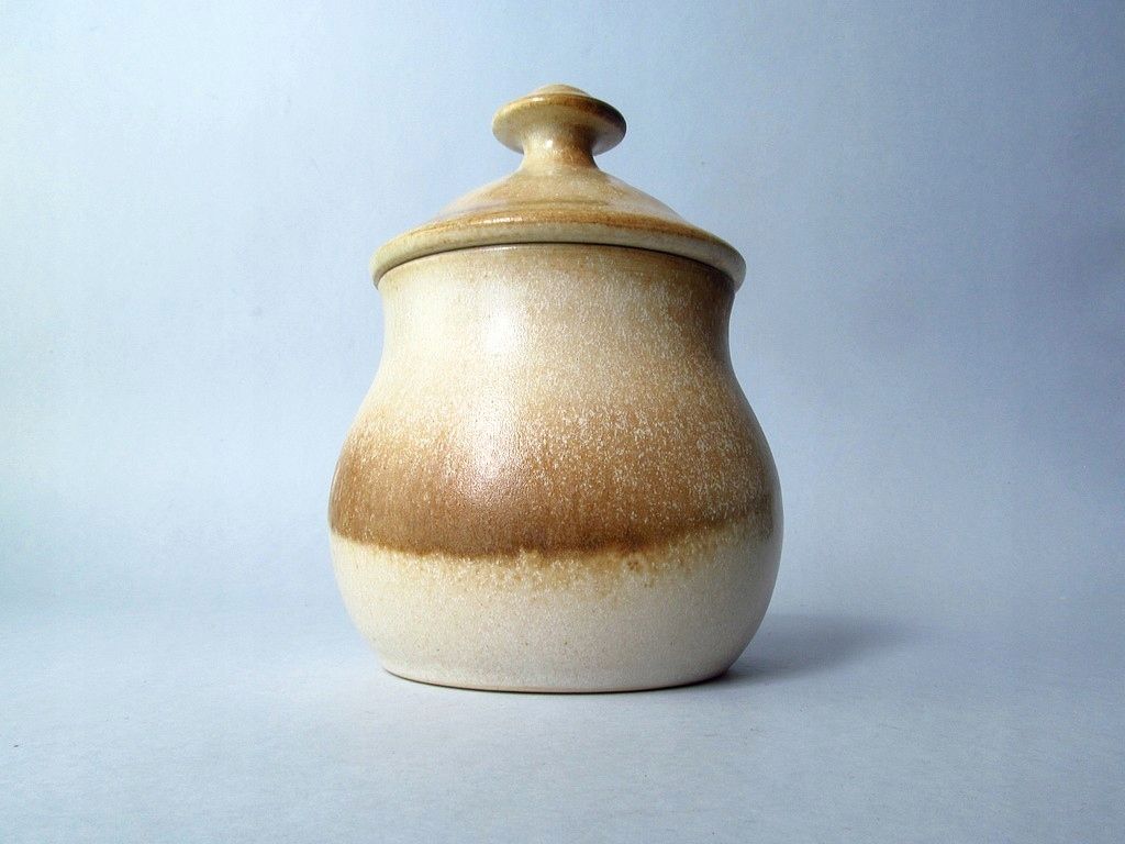 ceramika artystczna bomboniera cukiernica pojemnik