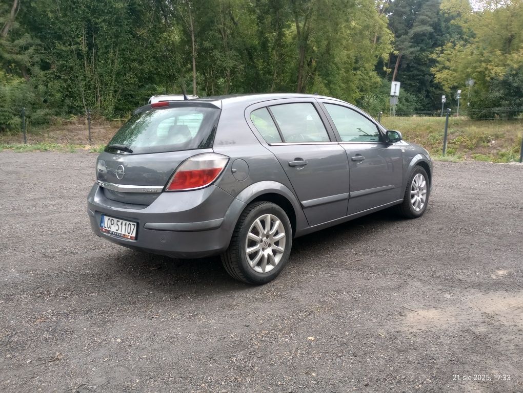Opel Astra h 1.6 benzyna *Alu*klima*zarejestrowana*