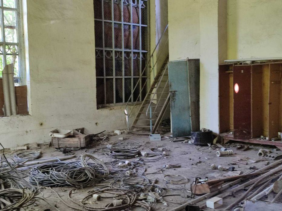 (3) Продам приміщення с.Вендичани Могилів-Подільський р-н 0925