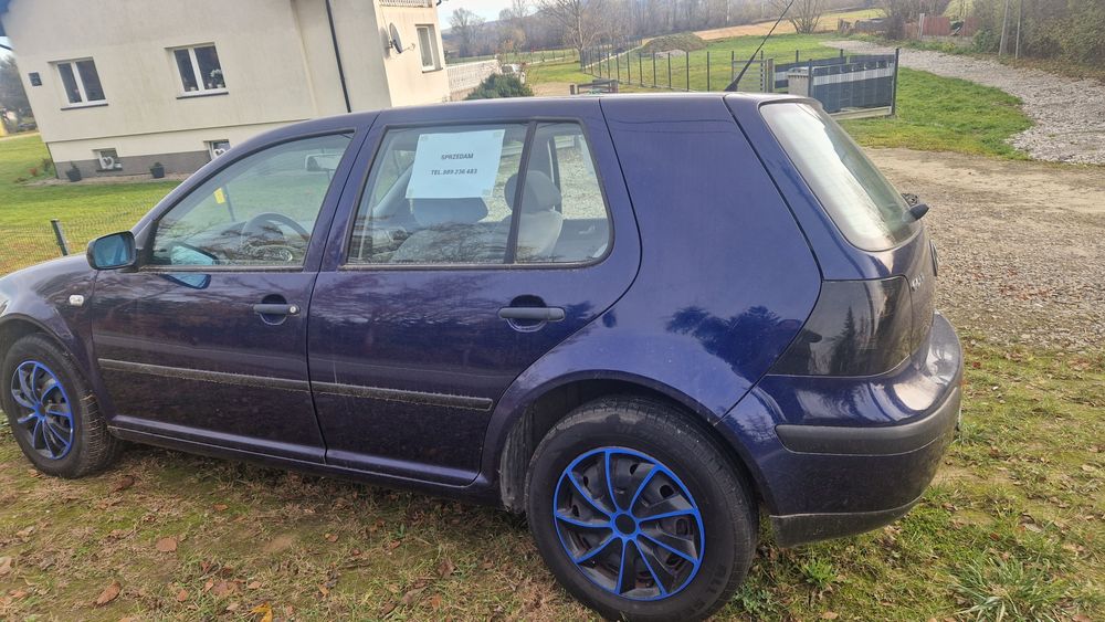 VW Golf 4 Benzyna