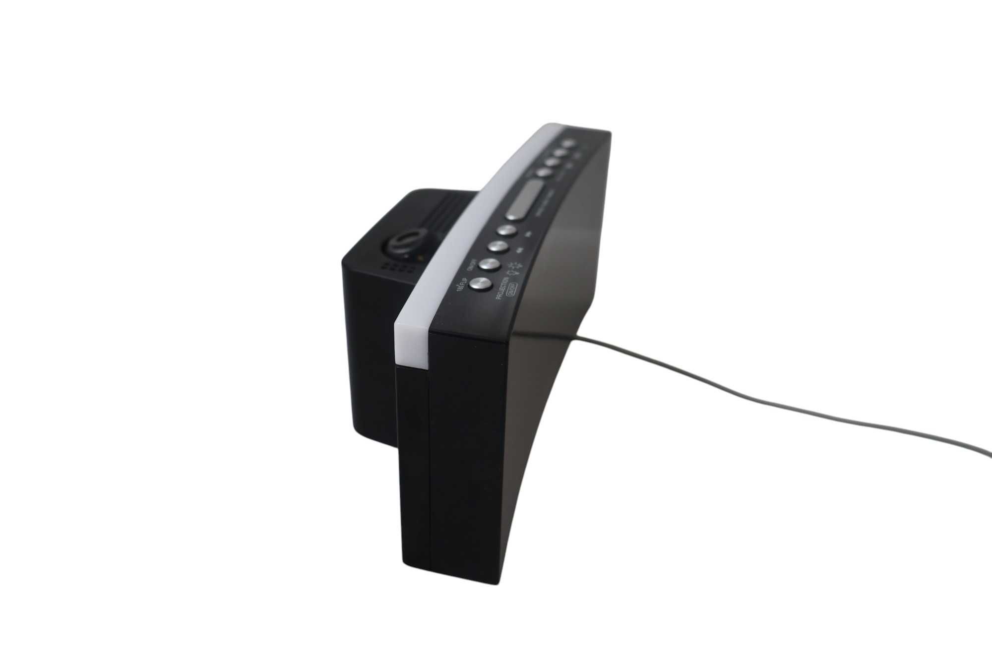 radiobudzik z projektorem i usb GÖTZE & JENSEN RCL700