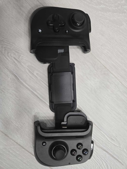 Геймпад Razer Kishi v1 for Android USB Black (RZ06-02900100-R3M1)