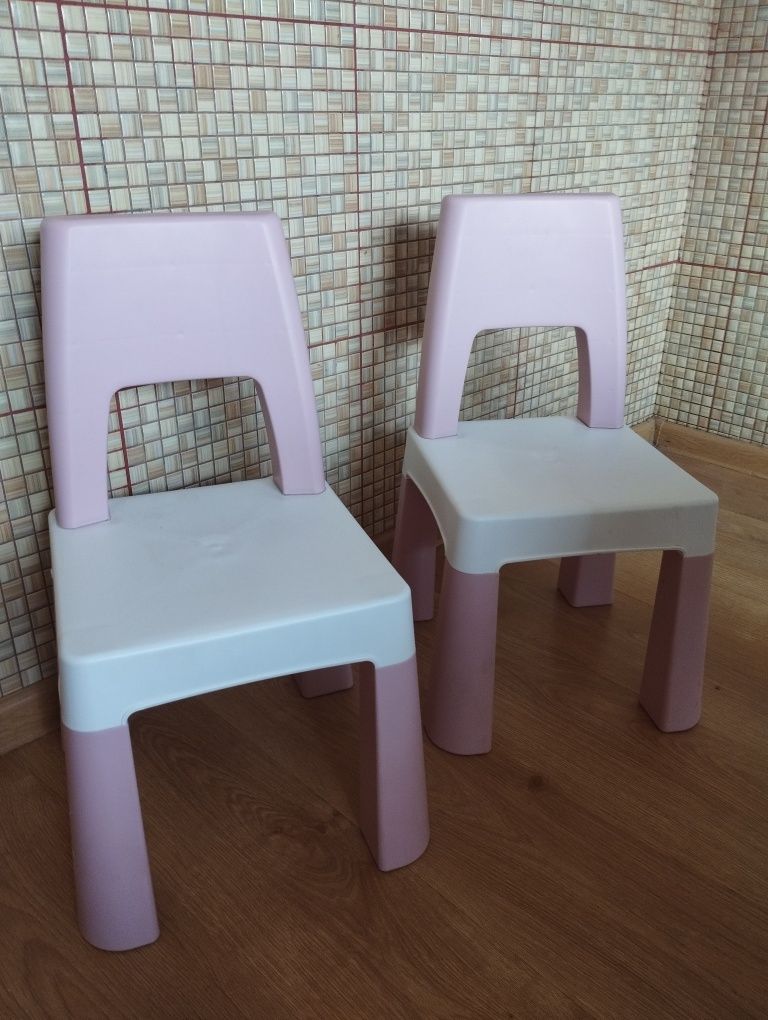 Стіл та 2 стільці дитячий комплект рожевий, білий FreeON NEO