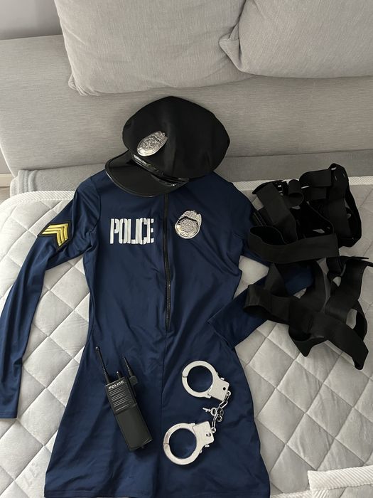 Kostium policjantki z dodatkami