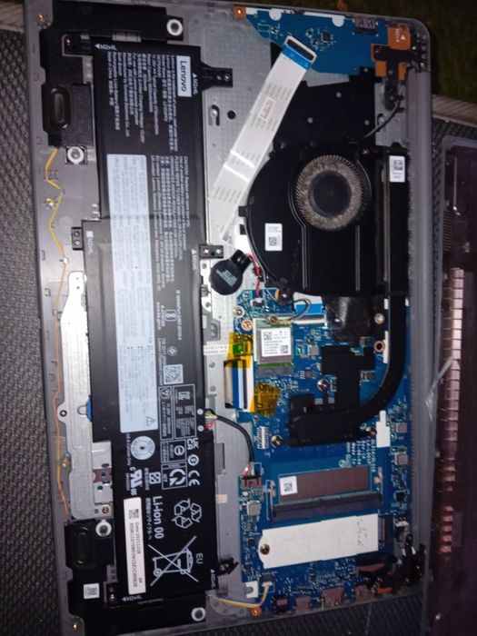 Lenovo ideapad 1 (15",7)