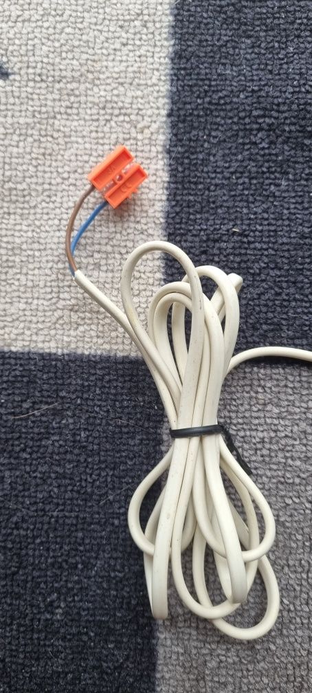 Kabel zasilający bez uziemienia