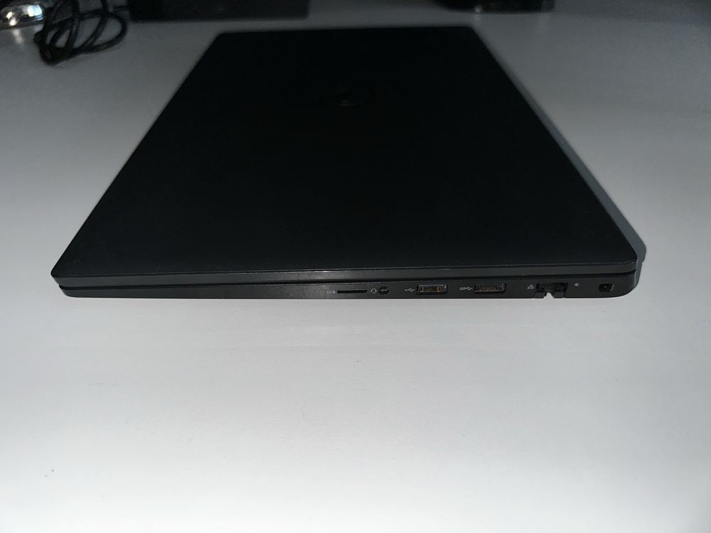 Laptop Dell Latitude 3520 Full HD win 11 pro 15,6”  i5 16GB/256GB