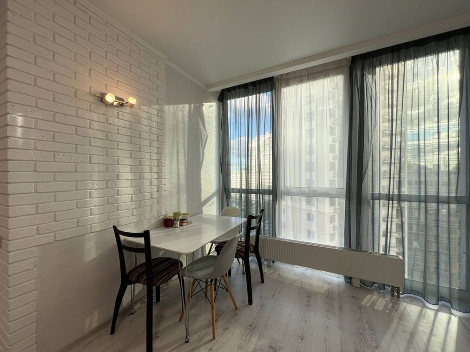 Продам квартиру с ремонтом в ЖК Приморские сады