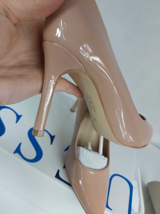 ‼️NOWE czółenka lakierowane GUESS klasyczne nude cieliste 36 a 316 róż