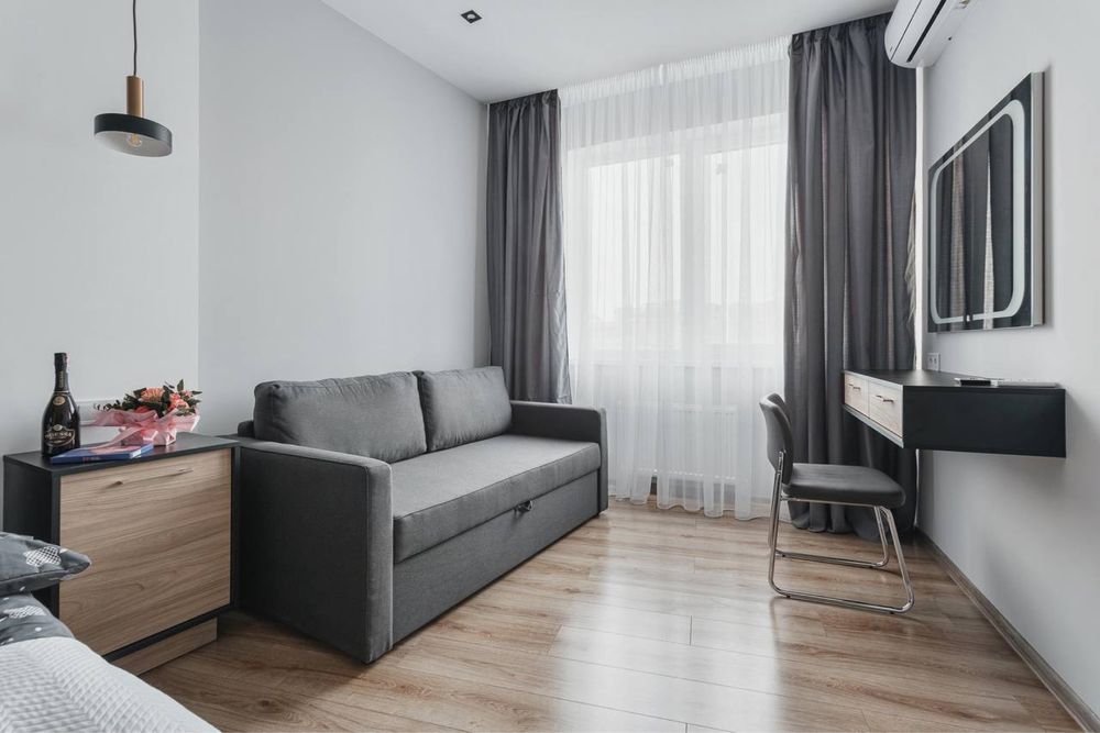 16 Flor!Grey Apartment with 2 rooms in Arcadia