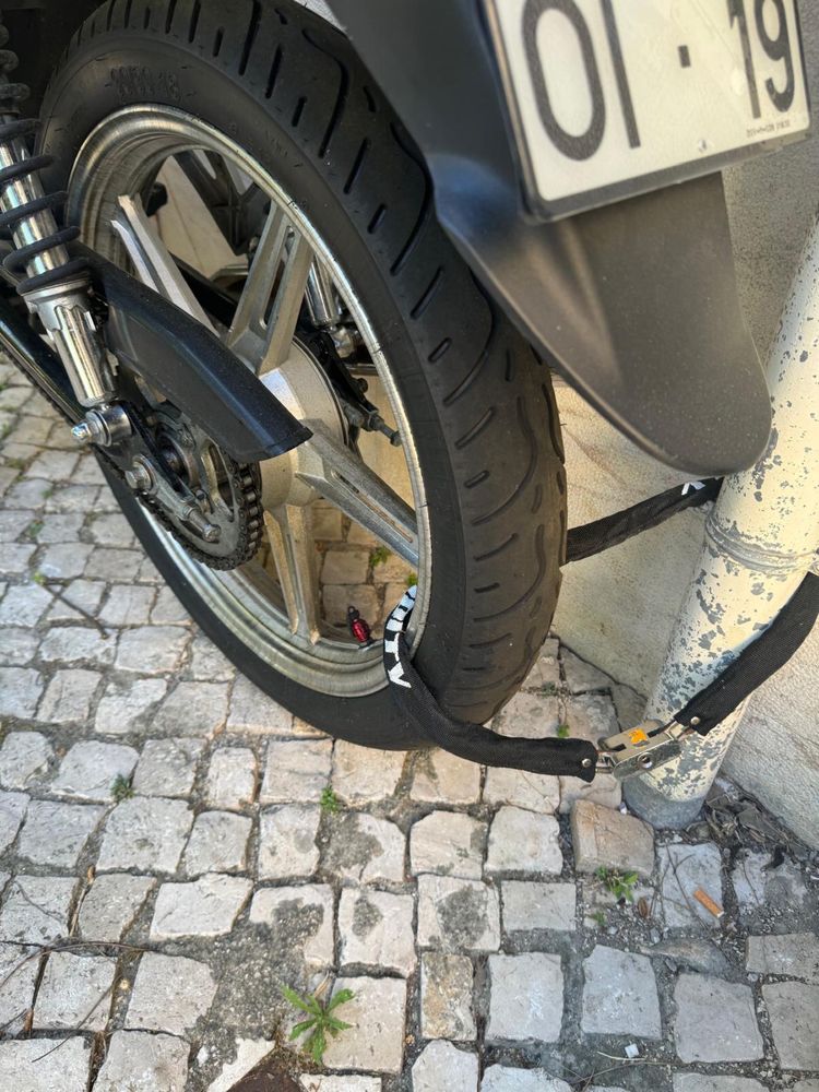 Mota 125cc pouco usada