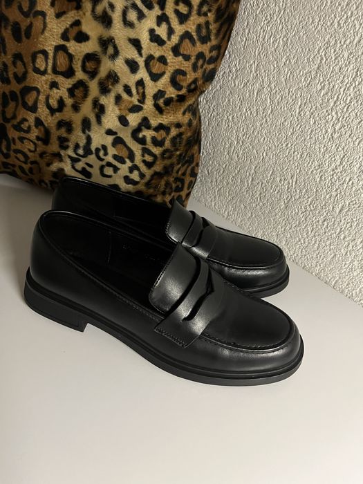 Новенькі лофери шкіра на розмір 39 (широка ніжка)