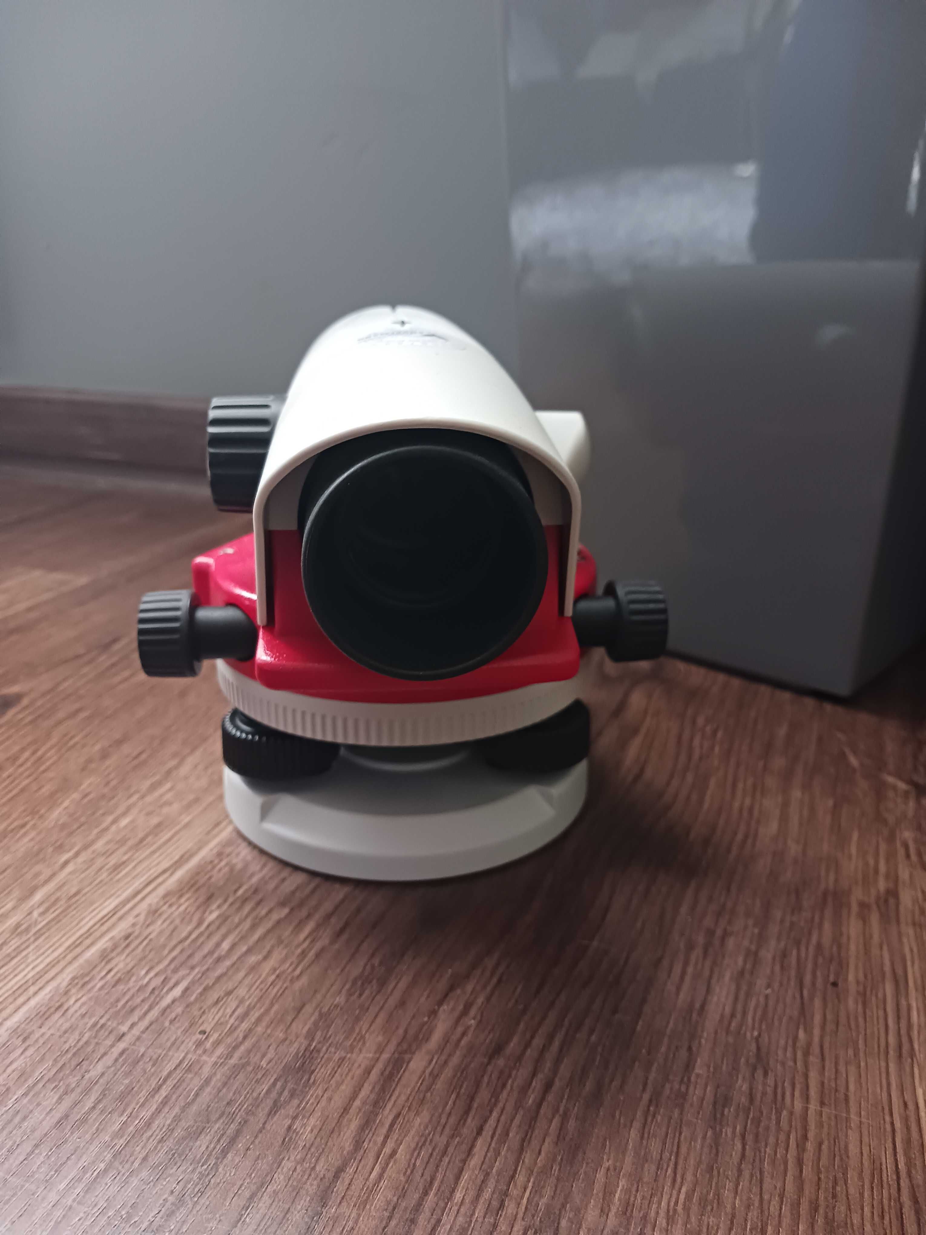 Niwelator optyczny Leica NA 720 Plus