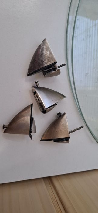 Скляні полиці на стіну