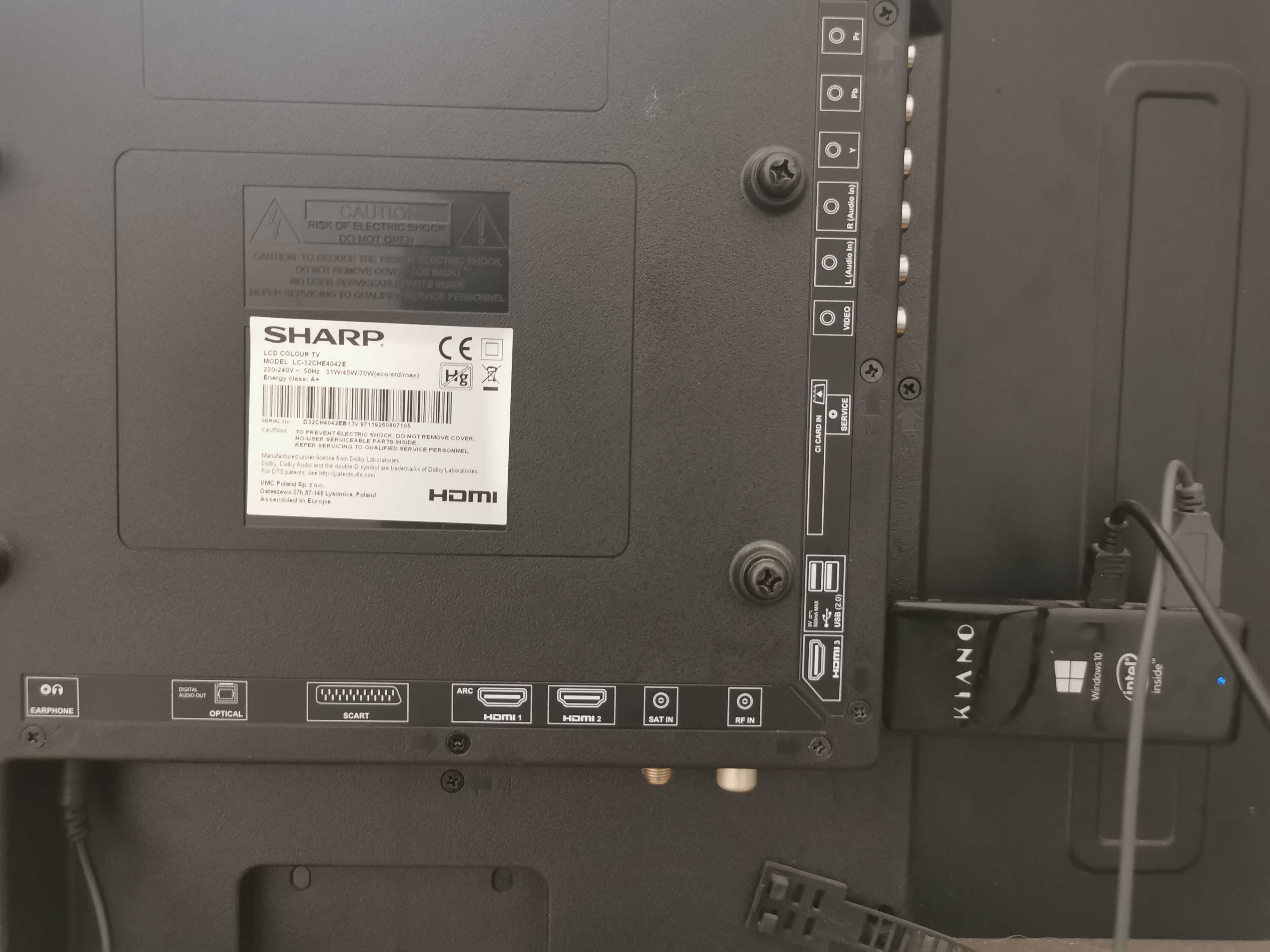 TV 32'' SHARP z komputerem Kiano
