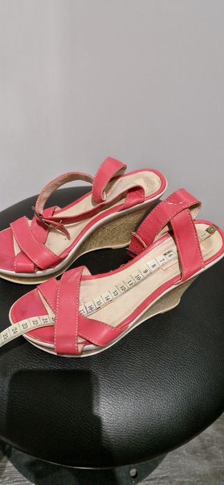 Босоніжки 36 розмір 23 см.