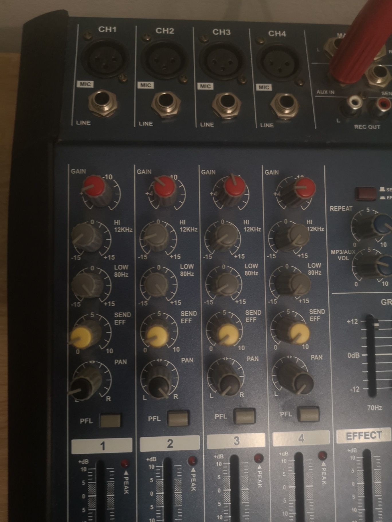 Mixer audio Voice Kraft MD-4U