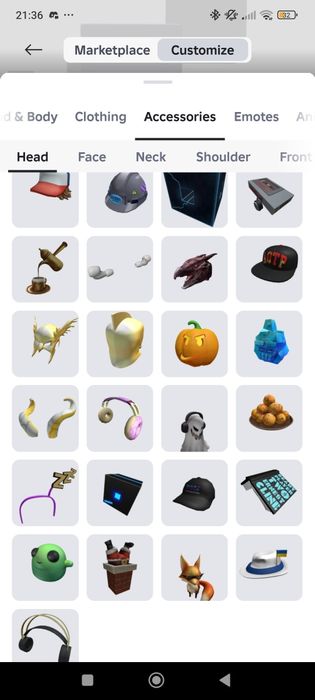 Продаю акаунт в роблокс, донатних речей на 6к робуксів