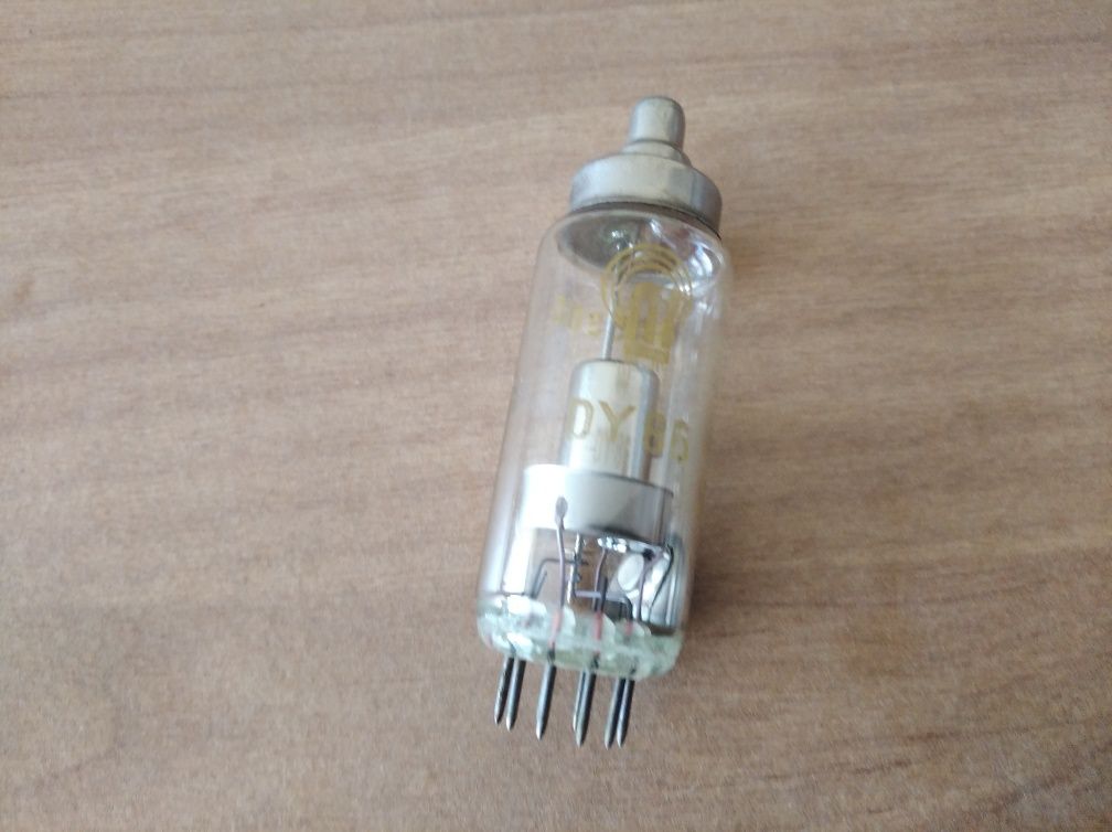 24 lampy elektronowe