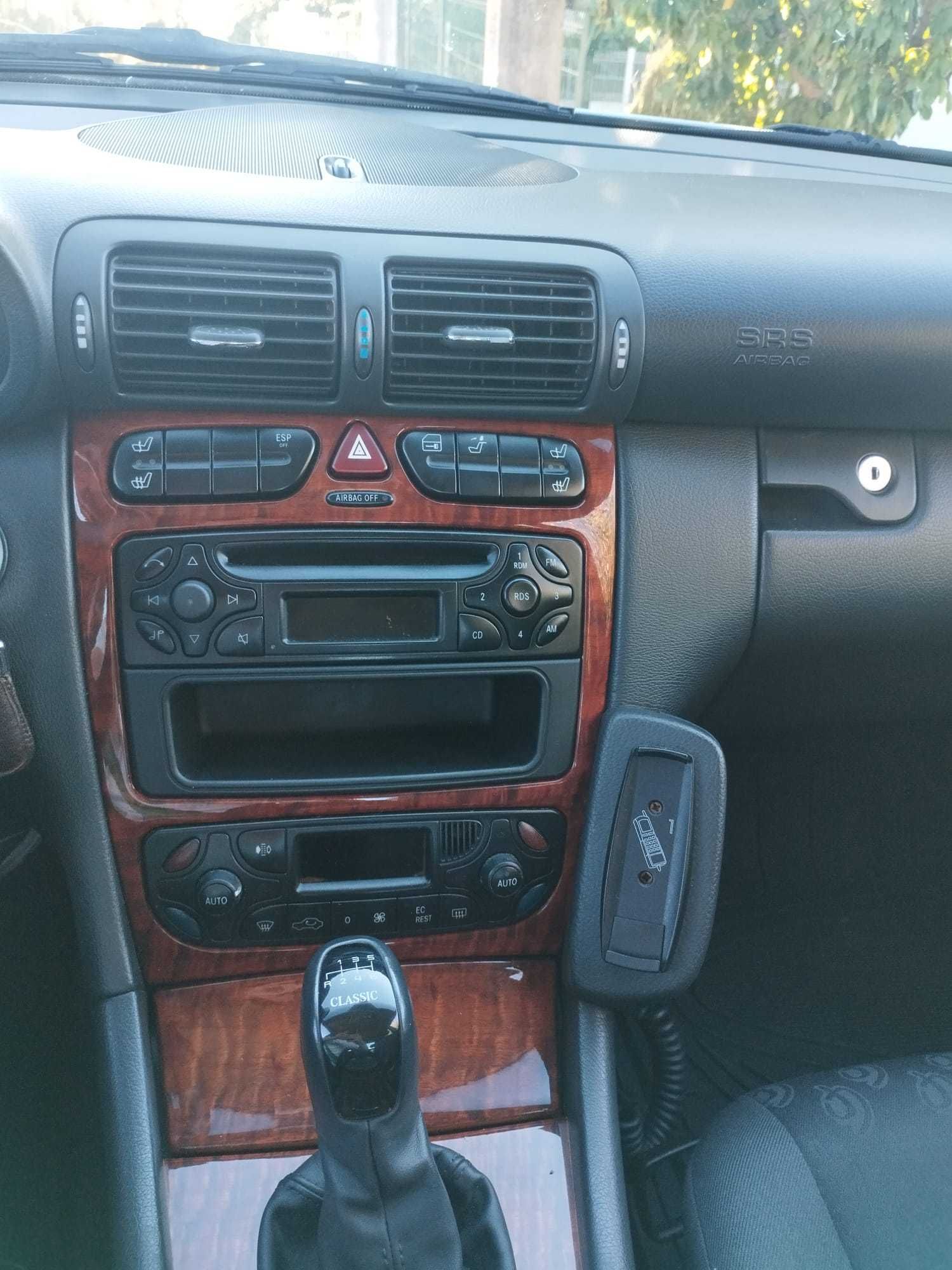 Mercedes Benz C220