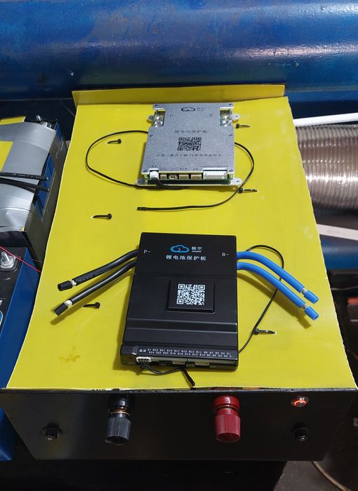 Безперебійне живлення. Батарея. Акумулятор та інвертор для дому та біз