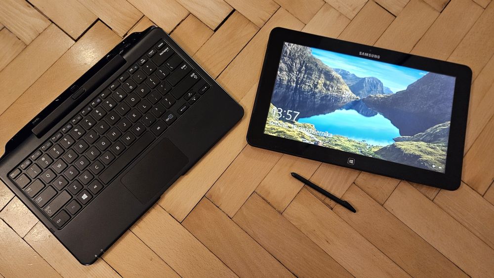 Laptop Samsung ATIV smart PC pro (odczepiany ekran)