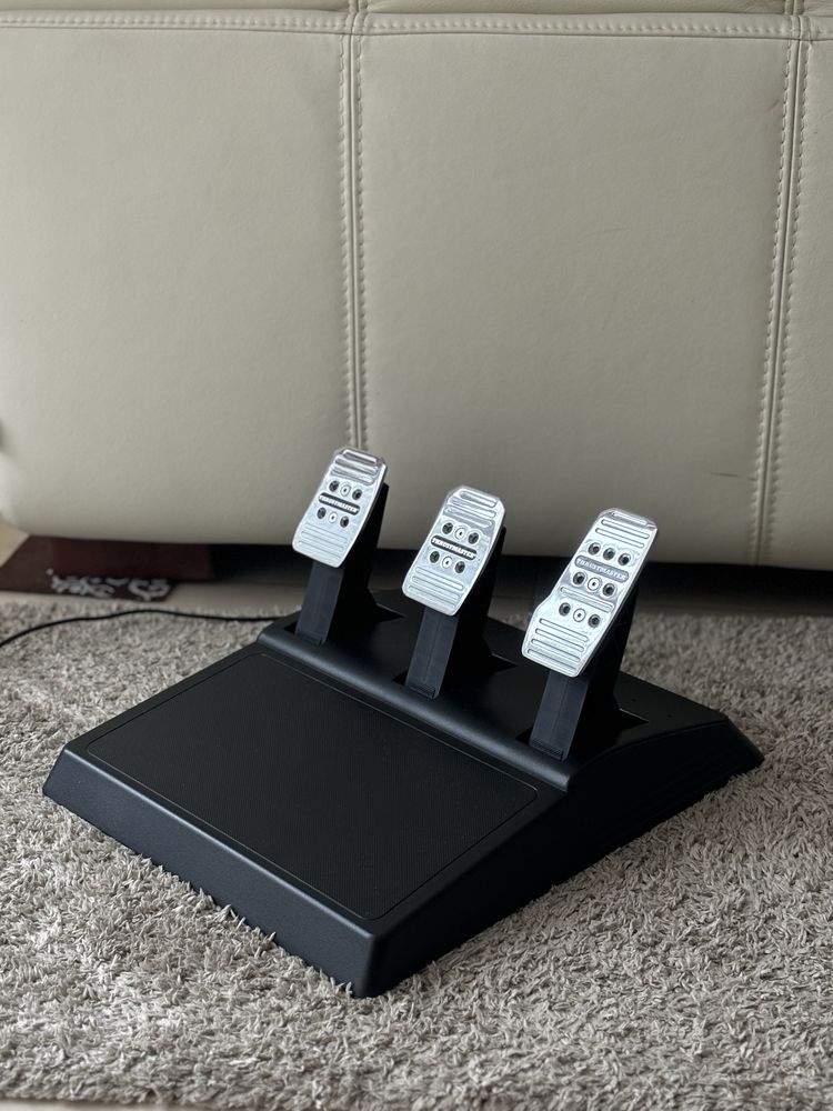 Jak NOWA | Kierownica Thrustmaster TX Leather edition