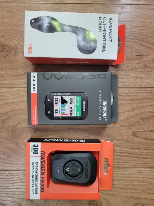 Licznik IGPSPORT BCS300 + Latarka RAVEMEN FR300 + Uchwyt