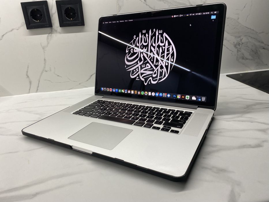 Macbook pro 2015 a1398 в идеальном состоянии