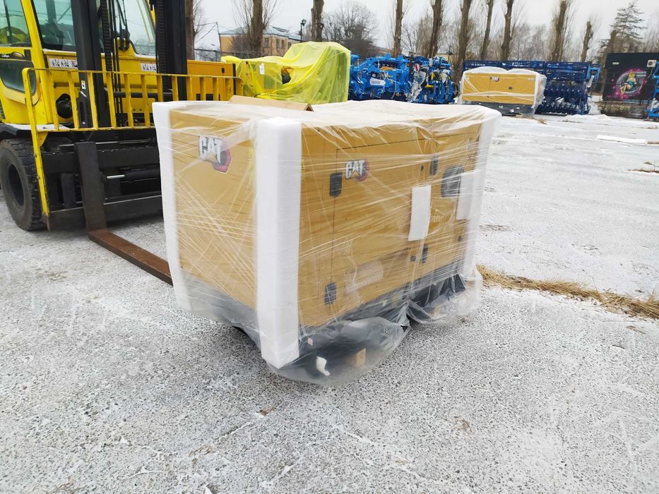 CATERPILLAR Генератор дизель, DE22E3, 3 фази, споживає - від 3,1 л/г