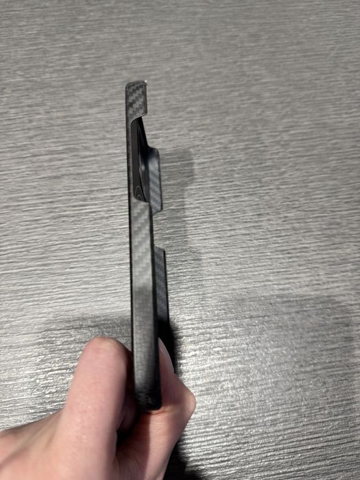 Зарядна станція Pitaka і чехол Pitaka 13 Pro