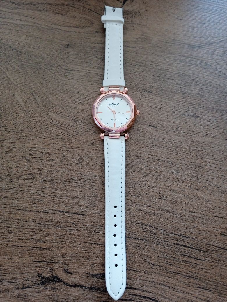 Zegarek damski  biały