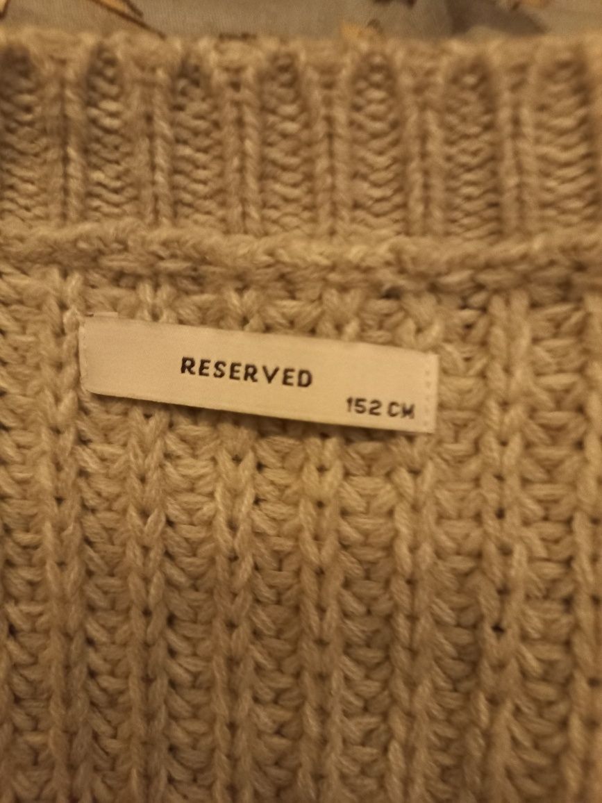 szary sweter reserved