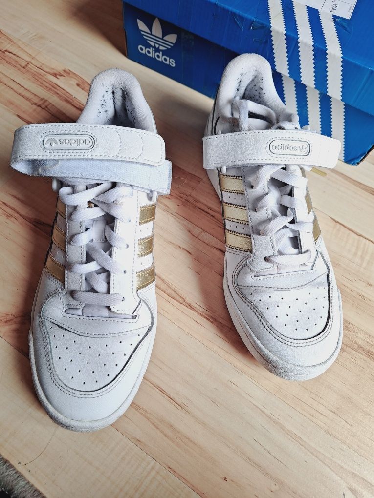 Białe buty adidas nike air force max Calvin Klein Michael kors